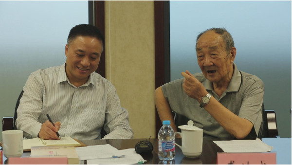 人民銀行上海分行老行長龔浩成接受愛建專訪